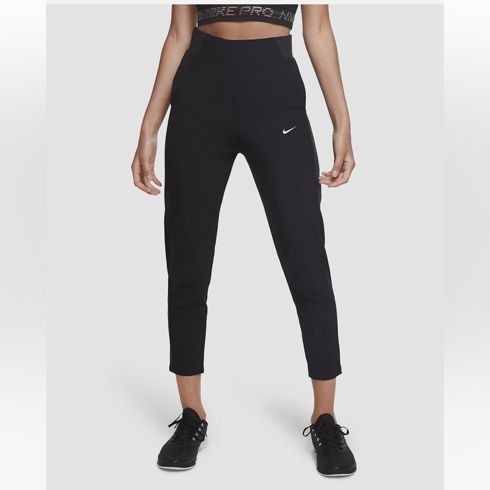 Nike Dri-FIT Bliss Victory
Women's Mid-Rise Training Pants